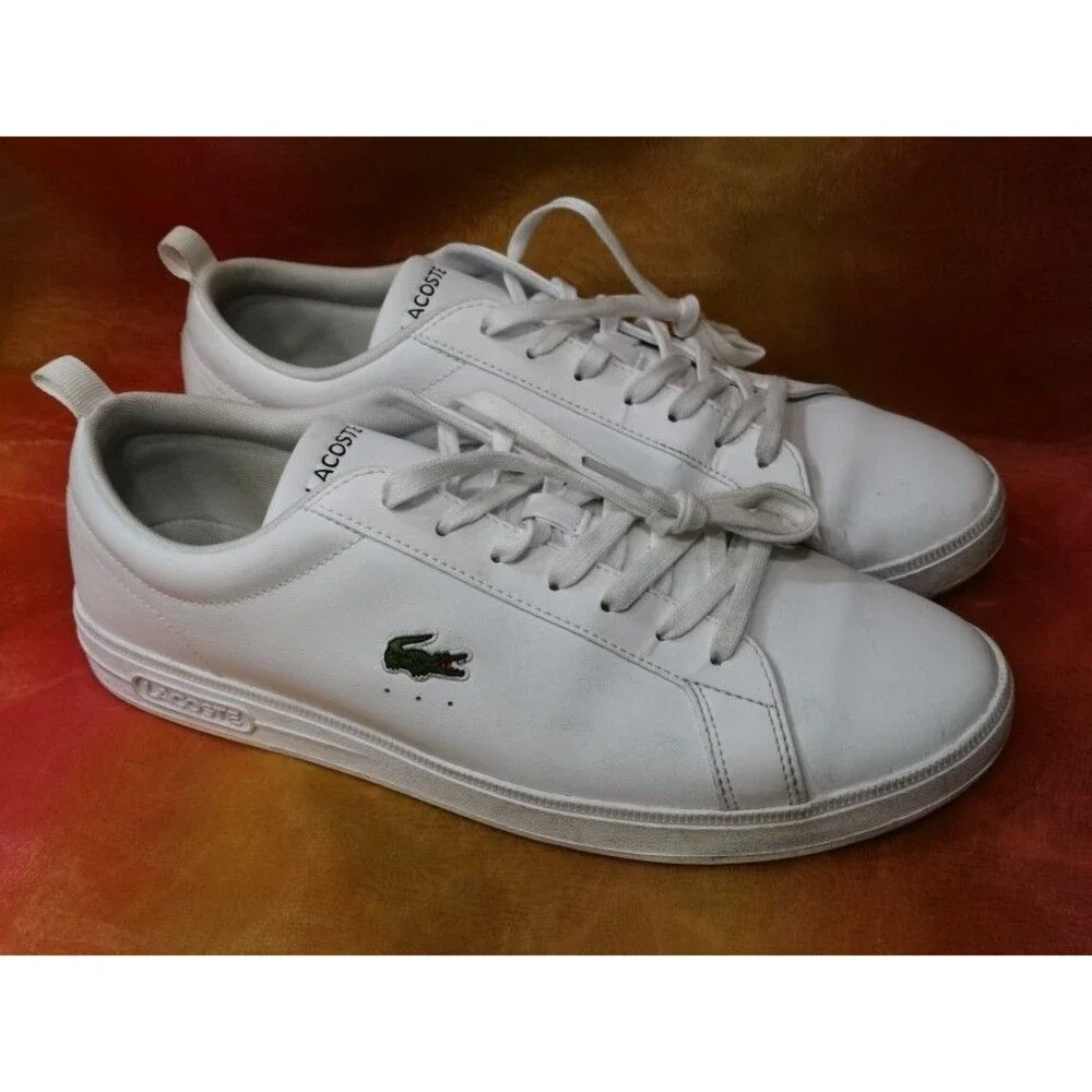 Lacoste court base